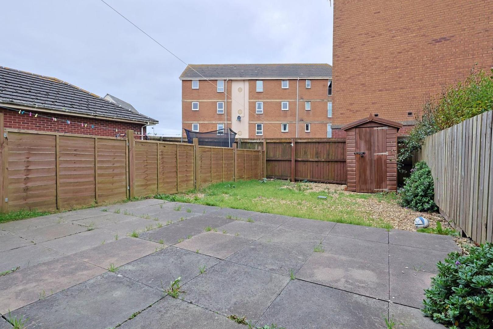 Relaxing 2-Bed Coastal Escape In Port Talbot Apartment Exterior photo